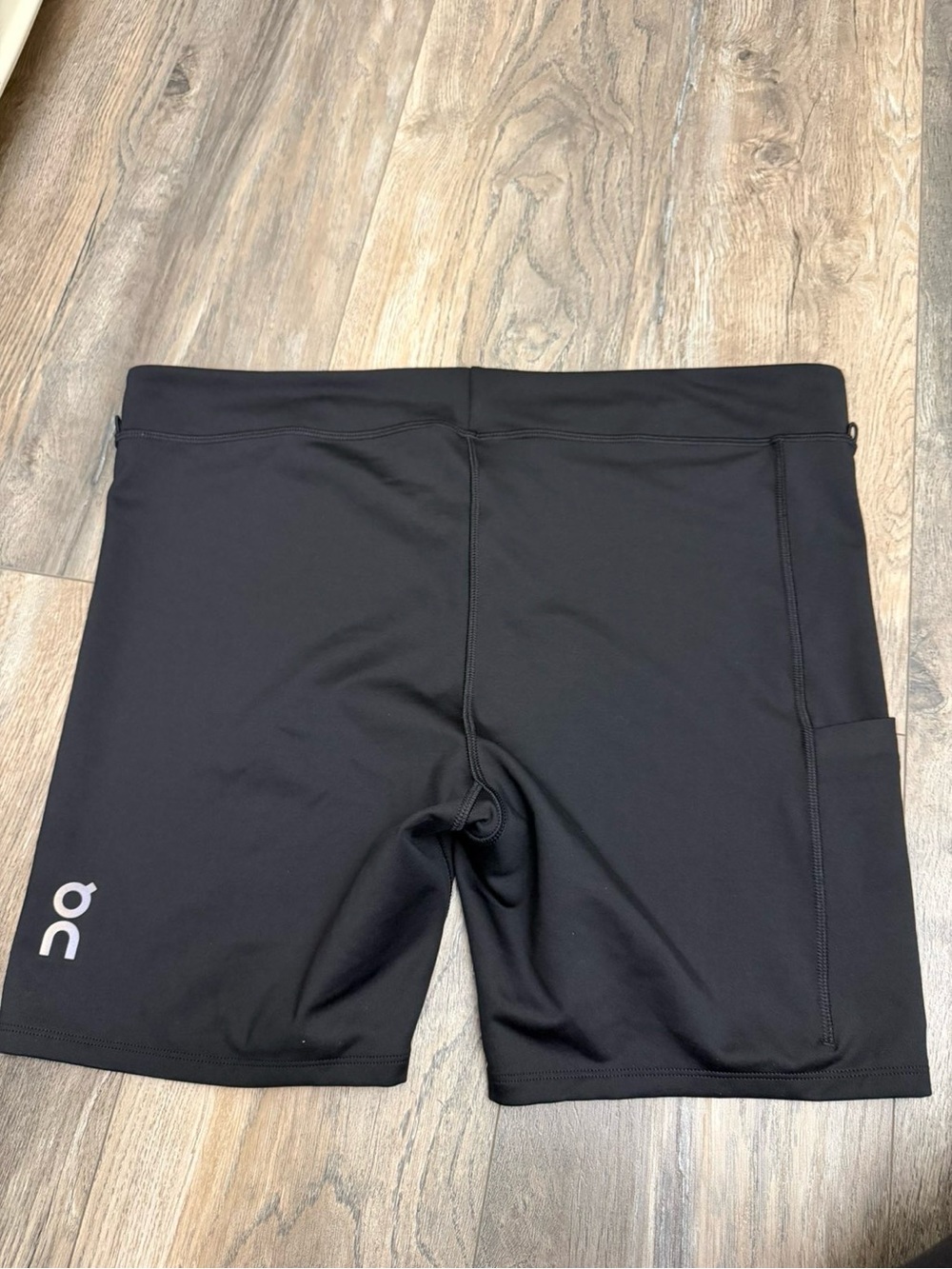 On running Performance Hybrid Short Men’s Size XL